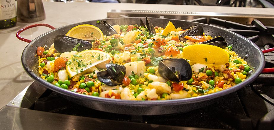Date Night Spanish Tapas & Paella Couples Cooking Classes Chicago